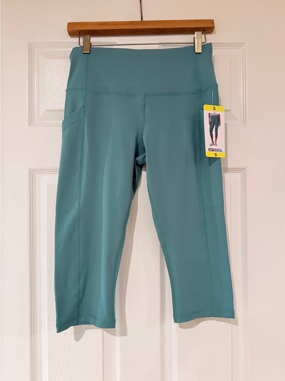 32 Degrees Cool Women’s Cropped Leggings Small Green High Rise Side Pocket NWT
